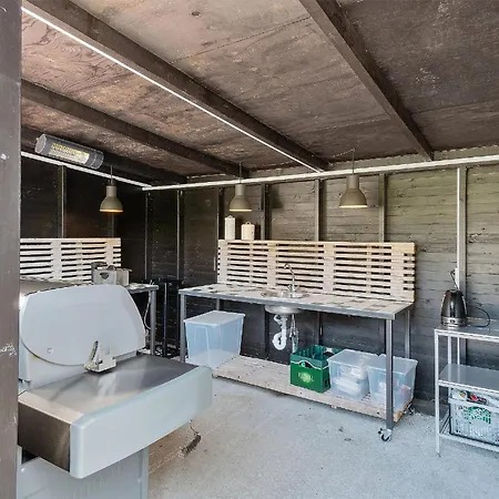 3 Bedroom Amazing In Græsted